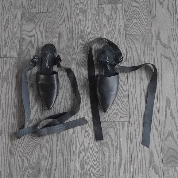 Beautiful genuine leather shoes by free people - Picture 2 of 12